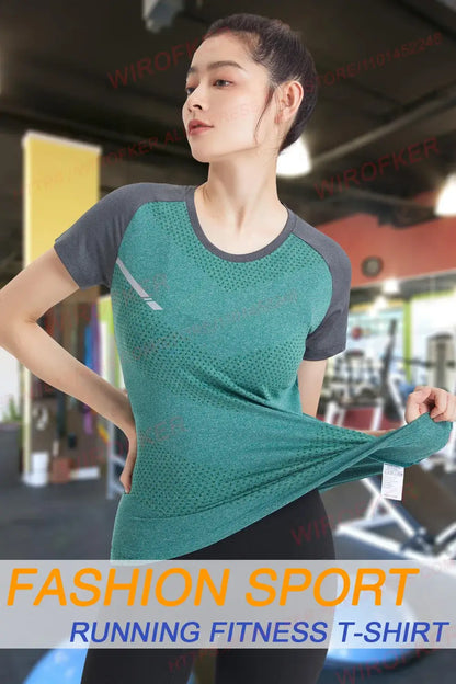 Women's Quick-Dry Yoga Shirt – Lightweight Sport Tee
