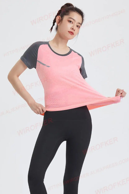 Women's Quick-Dry Yoga Shirt – Lightweight Sport Tee