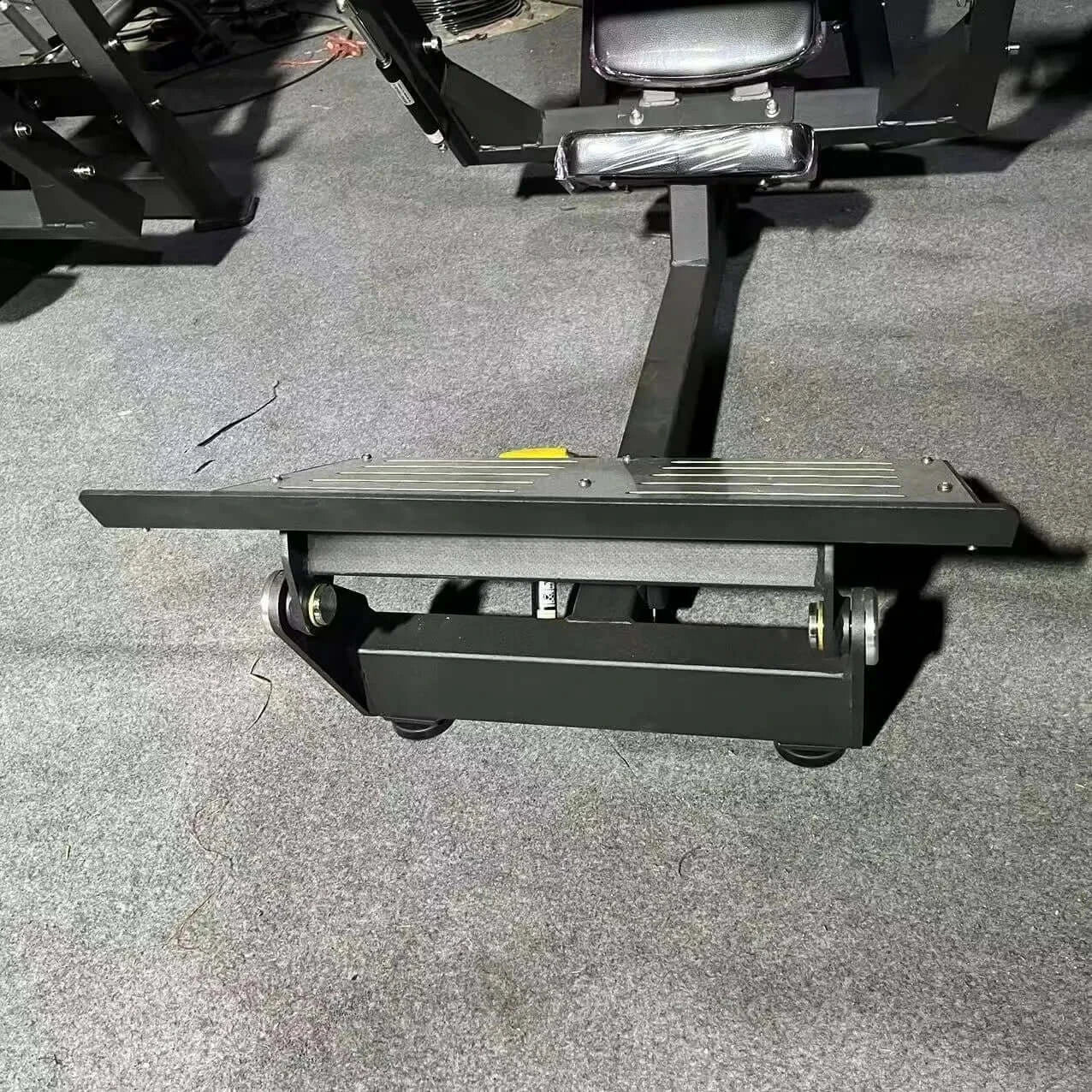 Commercial Hip Thrust Machine – Professional Gym Equipment